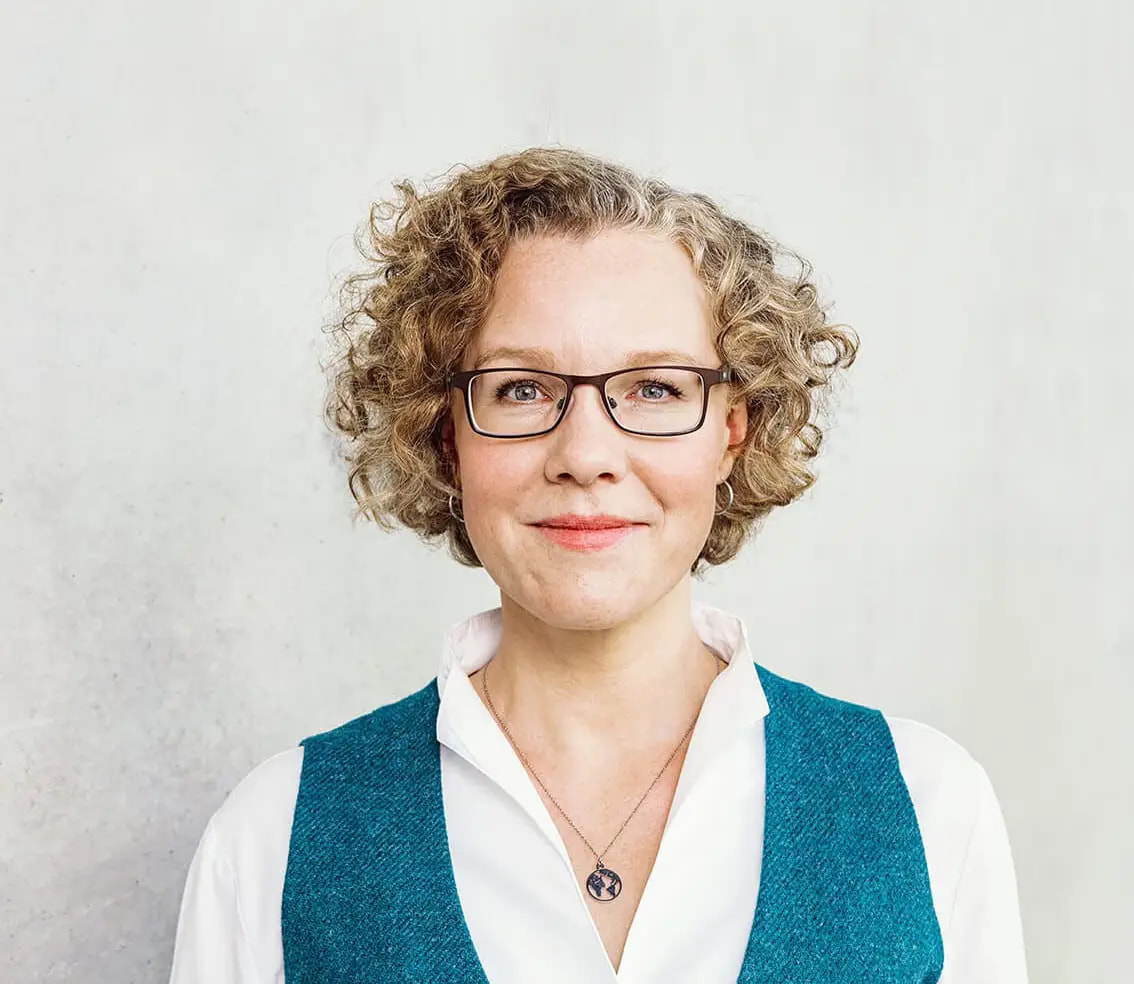 2020-Julia-Verlinden-Portrait-1-2-1.jpg