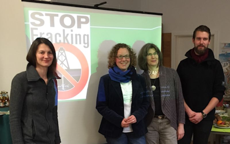 150204_pol_Fruehstueck_Fracking_Mriam_Staudte_Julia_Verlinden