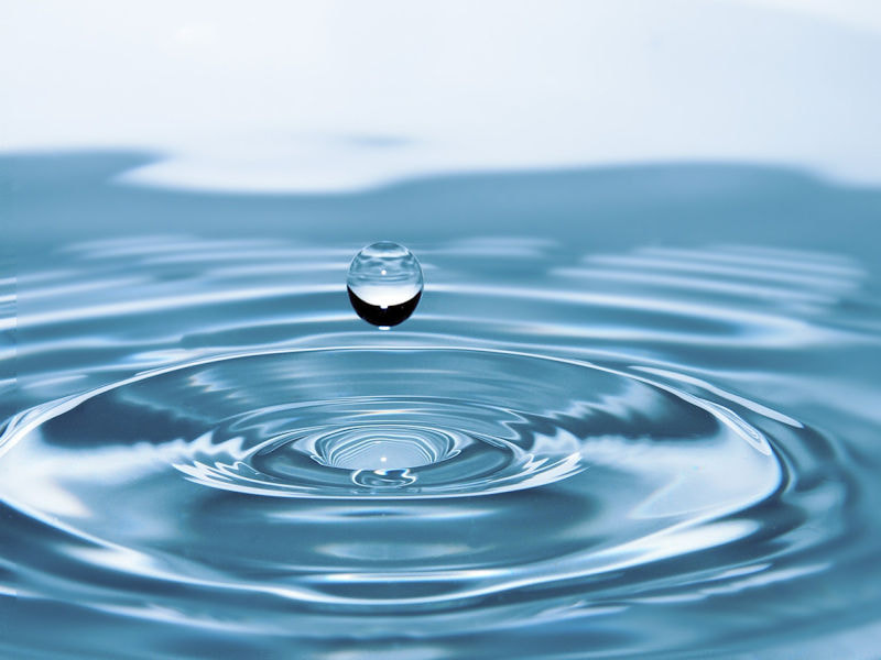 190322_Julia_Verlinden_drops-of-water-578897_1920_quelle_pixabay