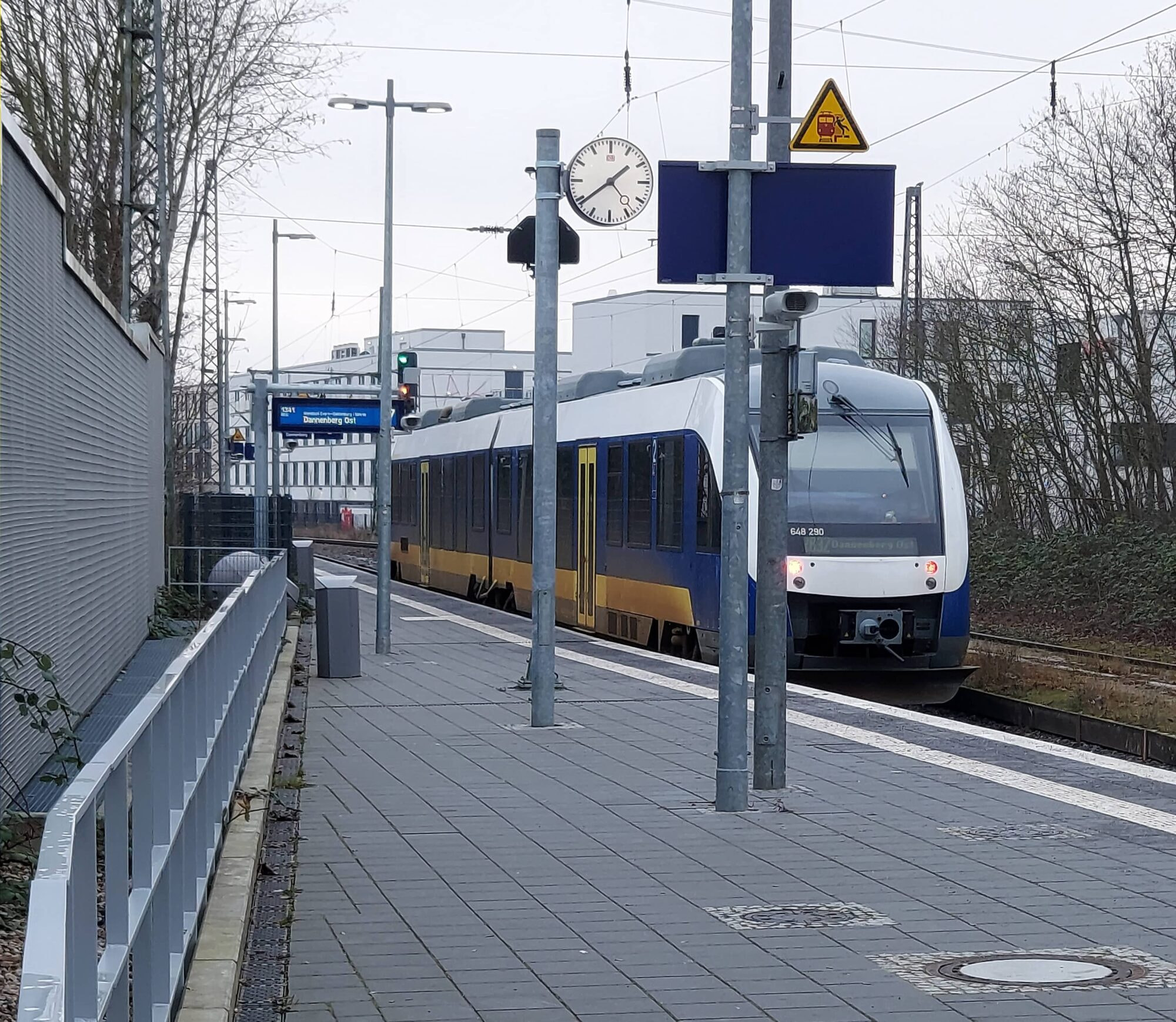 Erixx_am_Lueneburger_Westgleis_Luenepedia