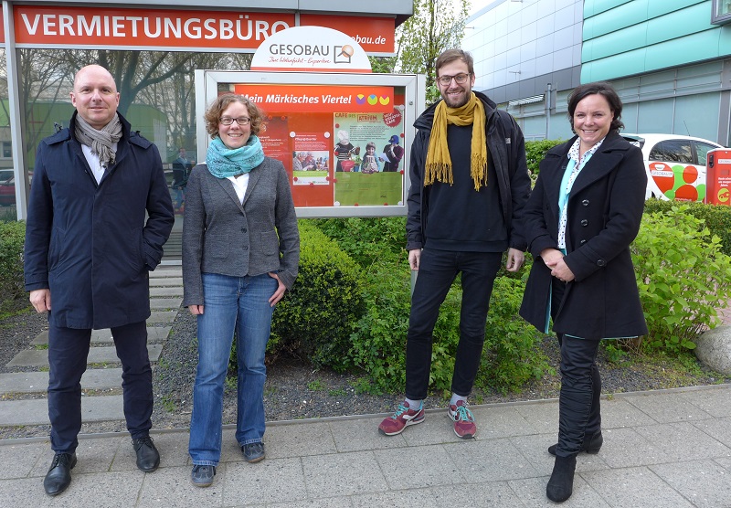 Jochen Kellermann, Julia Verlinden, Georg Kössler und Irina Herz bei der Besichtigung des Märkischen Viertels