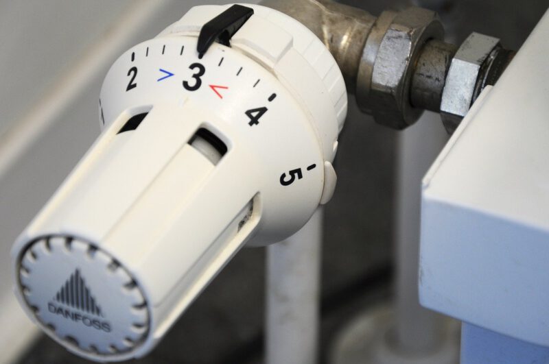 Heizungsthermostat steht auf 3